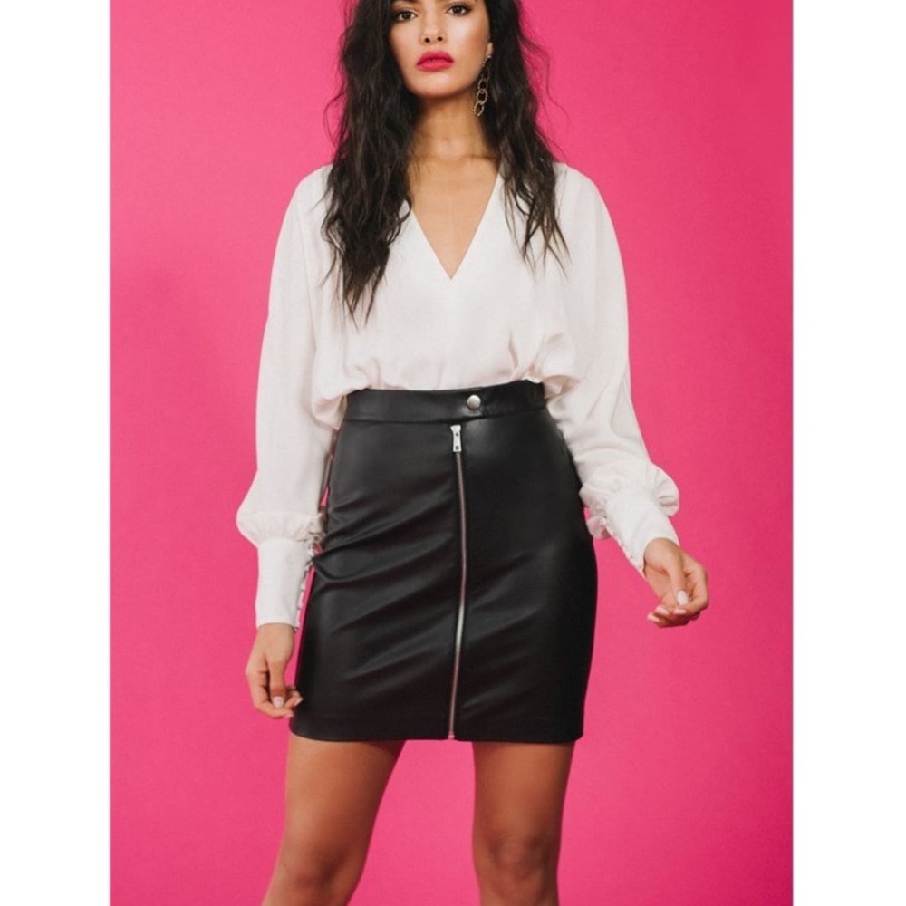 Dynamite zip front skirt